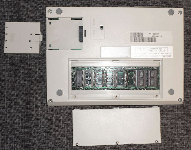 NEC PC-8201A, bottom