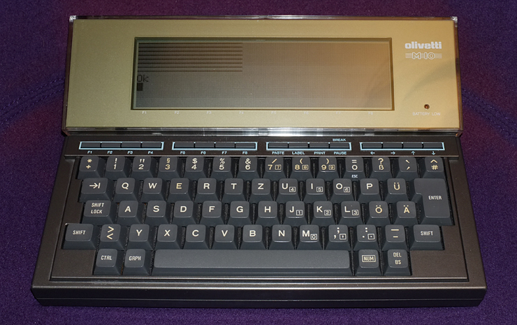 Olivetti M10 running the display test program